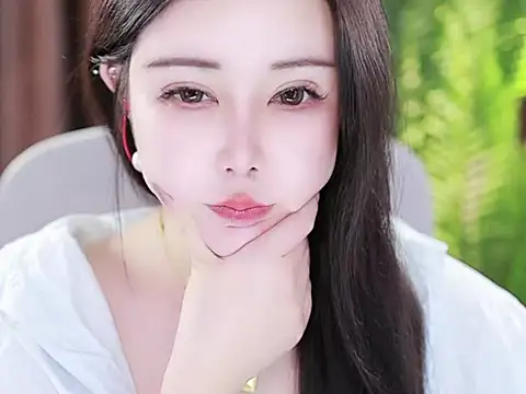 Qiaoqiao  online show from January 14, 2025, 7:06 am