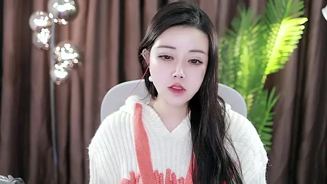 Qiaoqiao  online show from January 20, 2025, 9:24 am