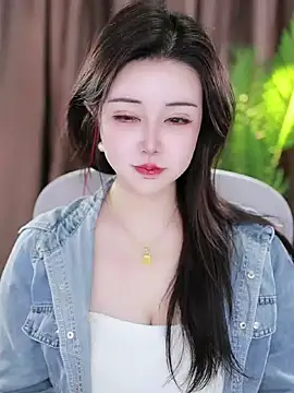 Qiaoqiao  online show from January 27, 2025, 8:40 am