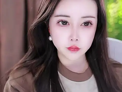 Qiaoqiao  online show from February 9, 2025, 5:43 pm