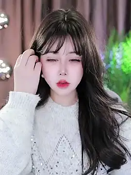 Qiaoqiao  online show from February 21, 2025, 8:29 am