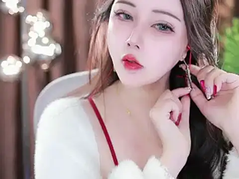 Qiaoqiao  online show from March 5, 2025, 7:49 am