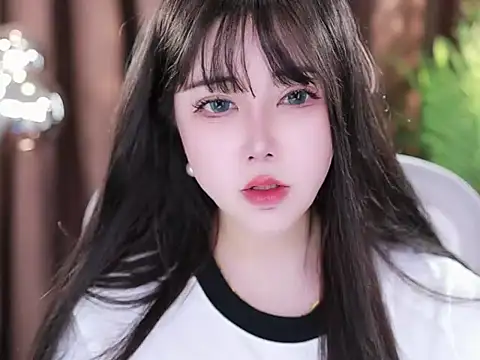 Qiaoqiao  online show from March 8, 2025, 10:54 am