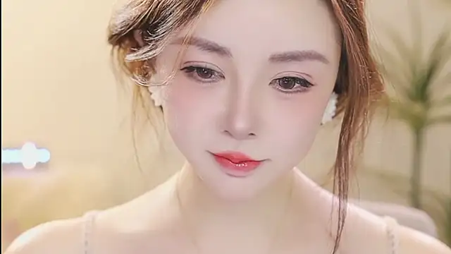 Qiaoqiao  online show from March 25, 2026, 4:07 am