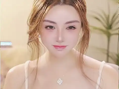 Qiaoqiao  online show from May 13, 2026, 2:58 pm