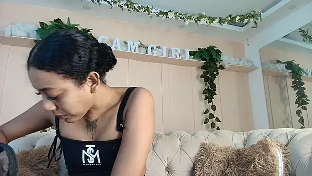 Snapshot of flavia_cruz chatting on May 16, 2026, 12:04 pm flavia cruz online show from May 16, 2026, 12:04 pm