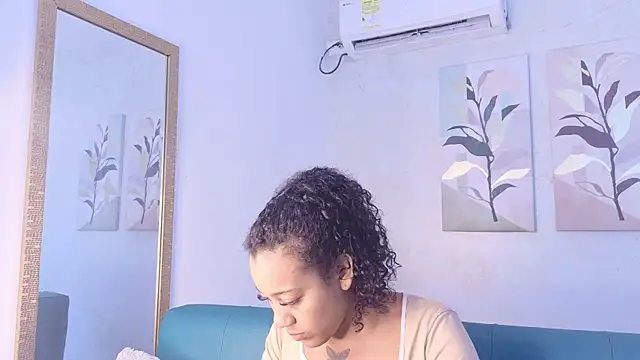 Snapshot of flavia_cruz chatting on June 16, 2026, 11:57 am flavia cruz online show from June 16, 2026, 11:57 am