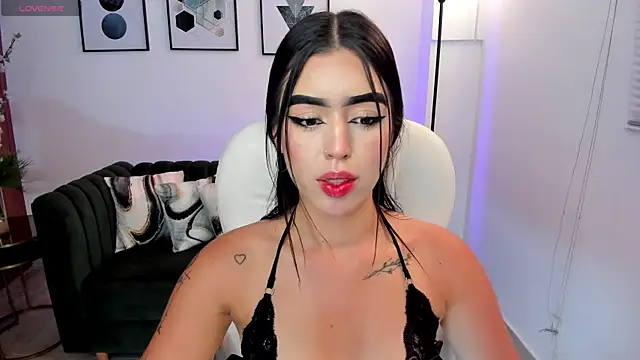 Snapshot of zoee_jackson chatting on December 16, 2024, 6:49 pm zoee jackson online show from December 16, 2024, 6:49 pm
