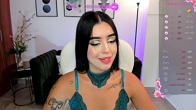 Snapshot of zoee_jackson chatting on January 18, 2025, 6:43 pm zoee jackson online show from January 18, 2025, 6:43 pm