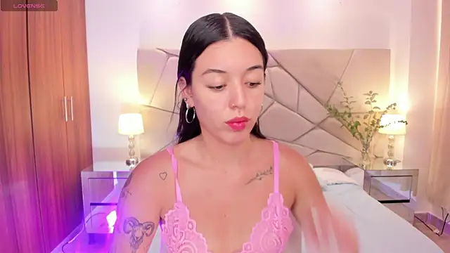 Snapshot of zoee_jackson chatting on February 20, 2025, 6:46 pm zoee jackson online show from February 20, 2025, 6:46 pm