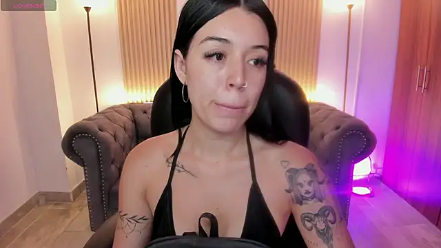 zoee jackson online show from July 31, 2026, 6:29 pm
