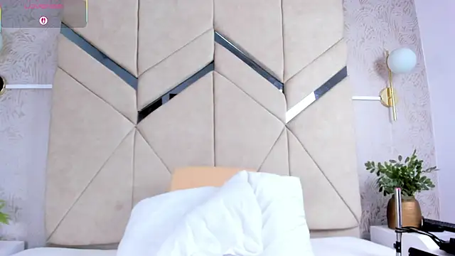 LilitRobins online show from September 26, 2025, 10:14 pm