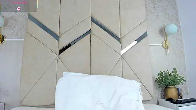 LilitRobins online show from October 11, 2025, 9:46 pm