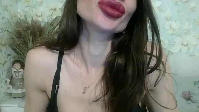 KikoBirds29 online show from February 11, 2025, 5:29 pm