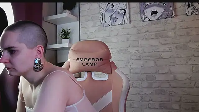 ManuTaya online show from February 3, 2026, 3:17 pm