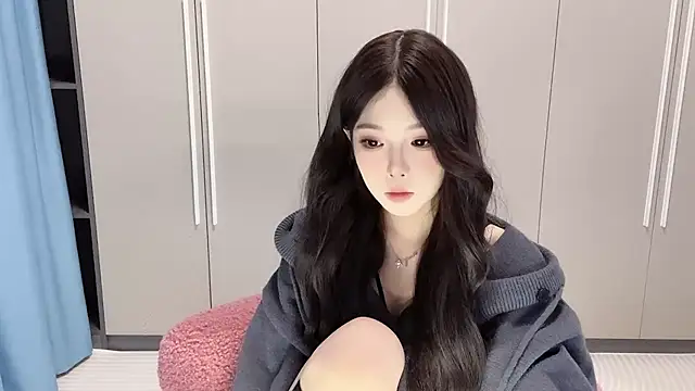 Q-ing online show from February 6, 2026, 12:08 pm