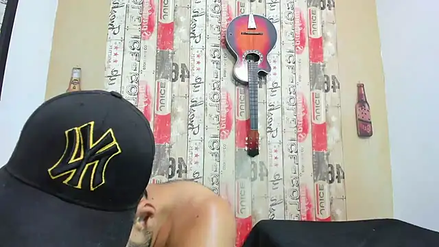 Snapshot of Andrey_u92 chatting on January 24, 2025, 8:13 am Andrey u92 online show from January 24, 2025, 8:13 am