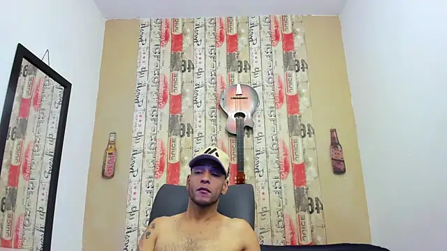 Snapshot of Andrey_u92 chatting on February 10, 2025, 7:26 am Andrey u92 online show from February 10, 2025, 7:26 am