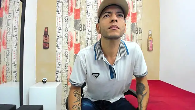 Snapshot of Andrey_u92 chatting on February 23, 2025, 7:49 pm Andrey u92 online show from February 23, 2025, 7:49 pm