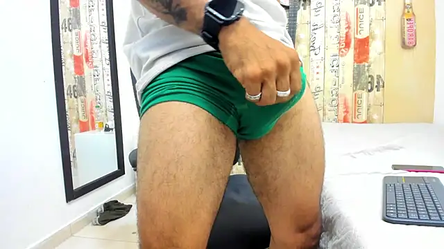 Snapshot of Andrey_u92 chatting on February 26, 2025, 4:58 am Andrey u92 online show from February 26, 2025, 4:58 am