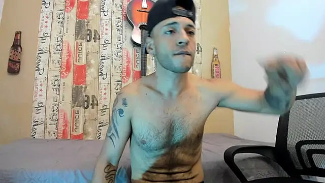 Snapshot of Andrey_u92 chatting on March 4, 2025, 11:11 pm Andrey u92 online show from March 4, 2025, 11:11 pm