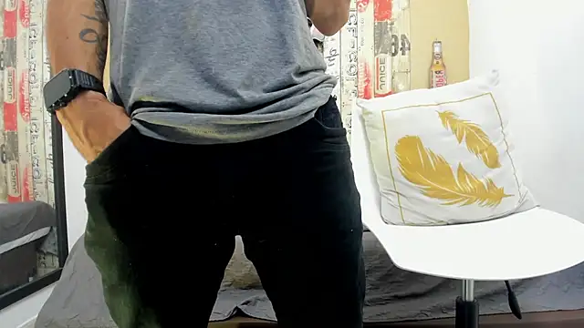 Snapshot of Andrey_u92 chatting on March 13, 2025, 11:38 pm Andrey u92 online show from March 13, 2025, 11:38 pm