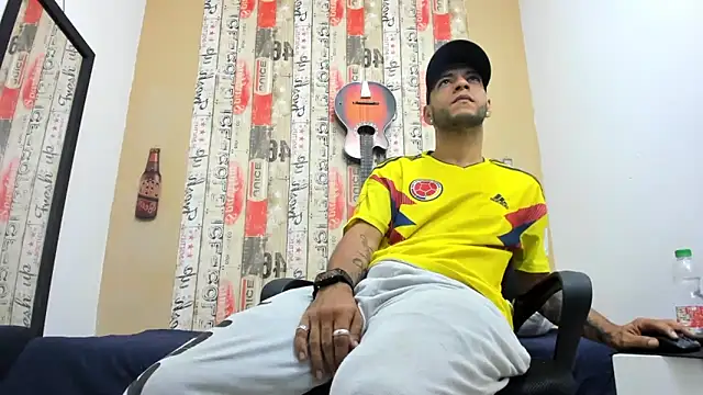 Snapshot of Andrey_u92 chatting on March 20, 2025, 7:04 pm Andrey u92 online show from March 20, 2025, 7:04 pm