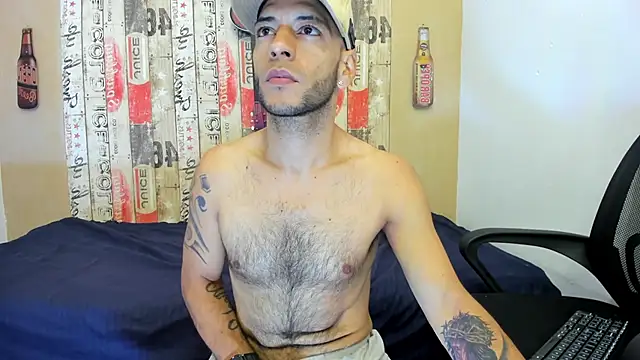 Snapshot of Andrey_u92 chatting on March 21, 2025, 3:33 am Andrey u92 online show from March 21, 2025, 3:33 am