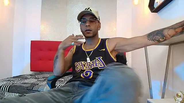 Snapshot of Andrey_u92 chatting on September 20, 2025, 7:37 pm Andrey u92 online show from September 20, 2025, 7:37 pm