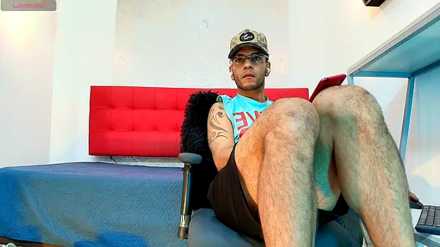 Snapshot of Andrey_u92 chatting on October 9, 2025, 7:56 pm Andrey u92 online show from October 9, 2025, 7:56 pm