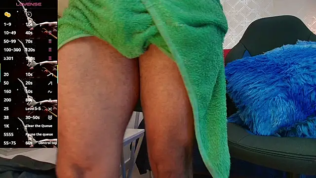 Snapshot of Andrey_u92 chatting on October 18, 2025, 8:53 pm Andrey u92 online show from October 18, 2025, 8:53 pm