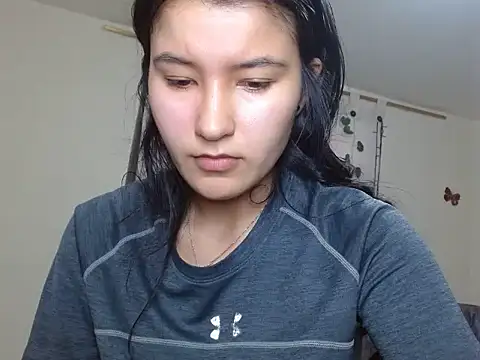 kazumi6 online show from December 17, 2025, 4:35 pm