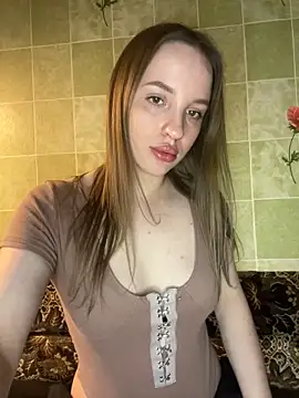 EdnaBradley online show from March 18, 2025, 5:21 pm