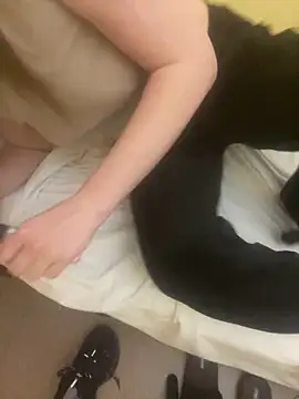 EdnaBradley online show from February 16, 2026, 12:51 am