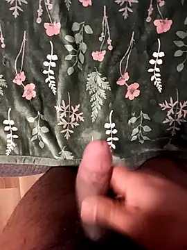 me in online show from December 21, 2025, 4:41 am