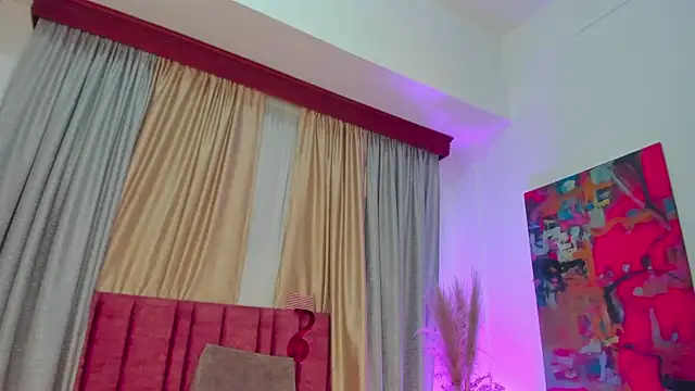 SabrinaWarrenn online show from February 15, 2025, 12:11 pm