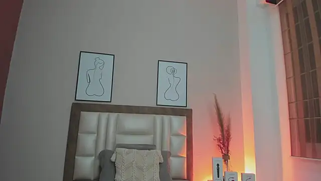 SabrinaWarrenn online show from September 9, 2025, 12:43 am