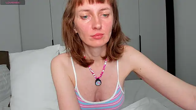 YourSexyNeighbour online show from May 4, 2026, 4:03 pm