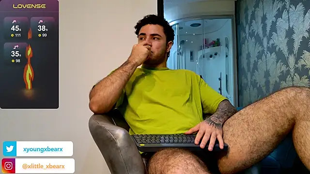 xlittle xbearx online show from March 1, 2025, 9:07 am
