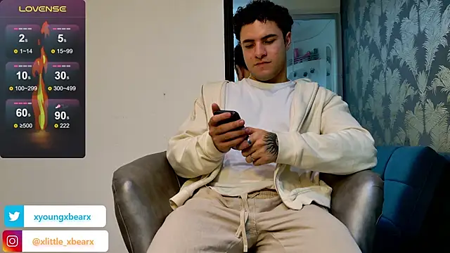 xlittle xbearx online show from March 6, 2025, 3:02 am