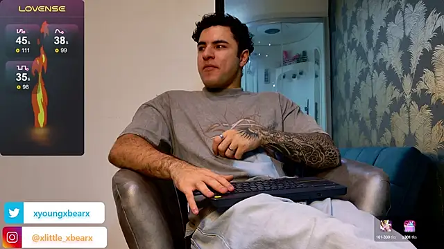 xlittle xbearx online show from March 11, 2025, 1:48 am