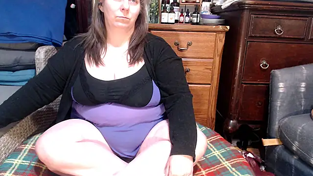 ladyscarlotta online show from February 23, 2025, 3:02 am