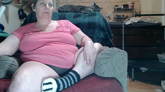 ladyscarlotta online show from March 16, 2026, 8:13 pm