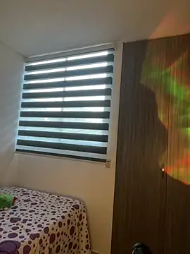 AmmyCollinsW online show from January 17, 2025, 10:45 pm