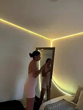 AmmyCollinsW online show from September 30, 2025, 9:20 pm