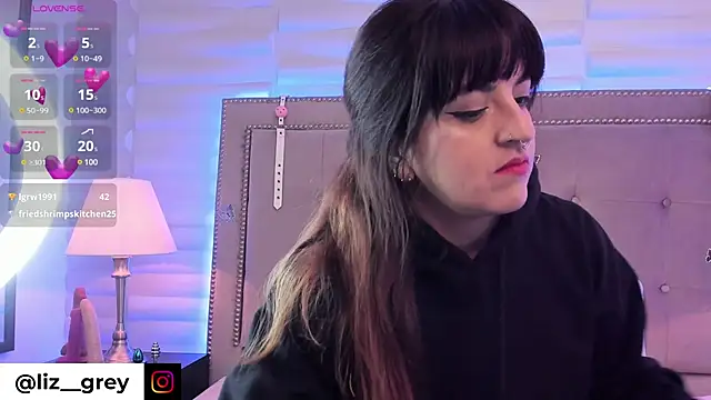Snapshot of Liz_grey_ chatting on February 13, 2025, 2:45 am Liz grey online show from February 13, 2025, 2:45 am