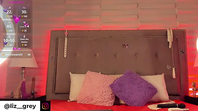 Snapshot of Liz_grey_ chatting on February 15, 2025, 9:16 am Liz grey online show from February 15, 2025, 9:16 am