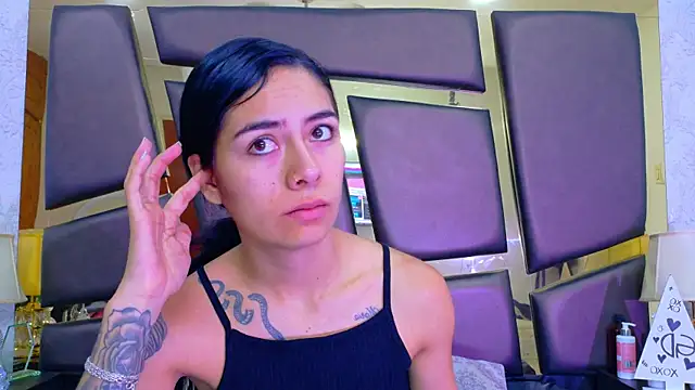 NicoleEsposito online show from April 24, 2026, 12:40 pm