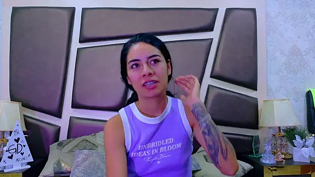 NicoleEsposito online show from May 8, 2026, 12:43 pm