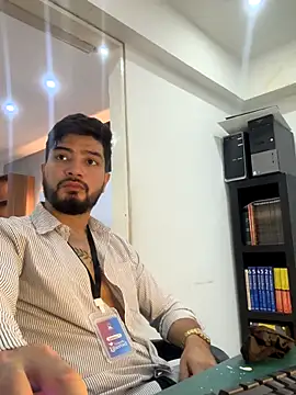 Snapshot of _tony8 chatting on November 19, 2025, 4:40 pm tony8 online show from November 19, 2025, 4:40 pm